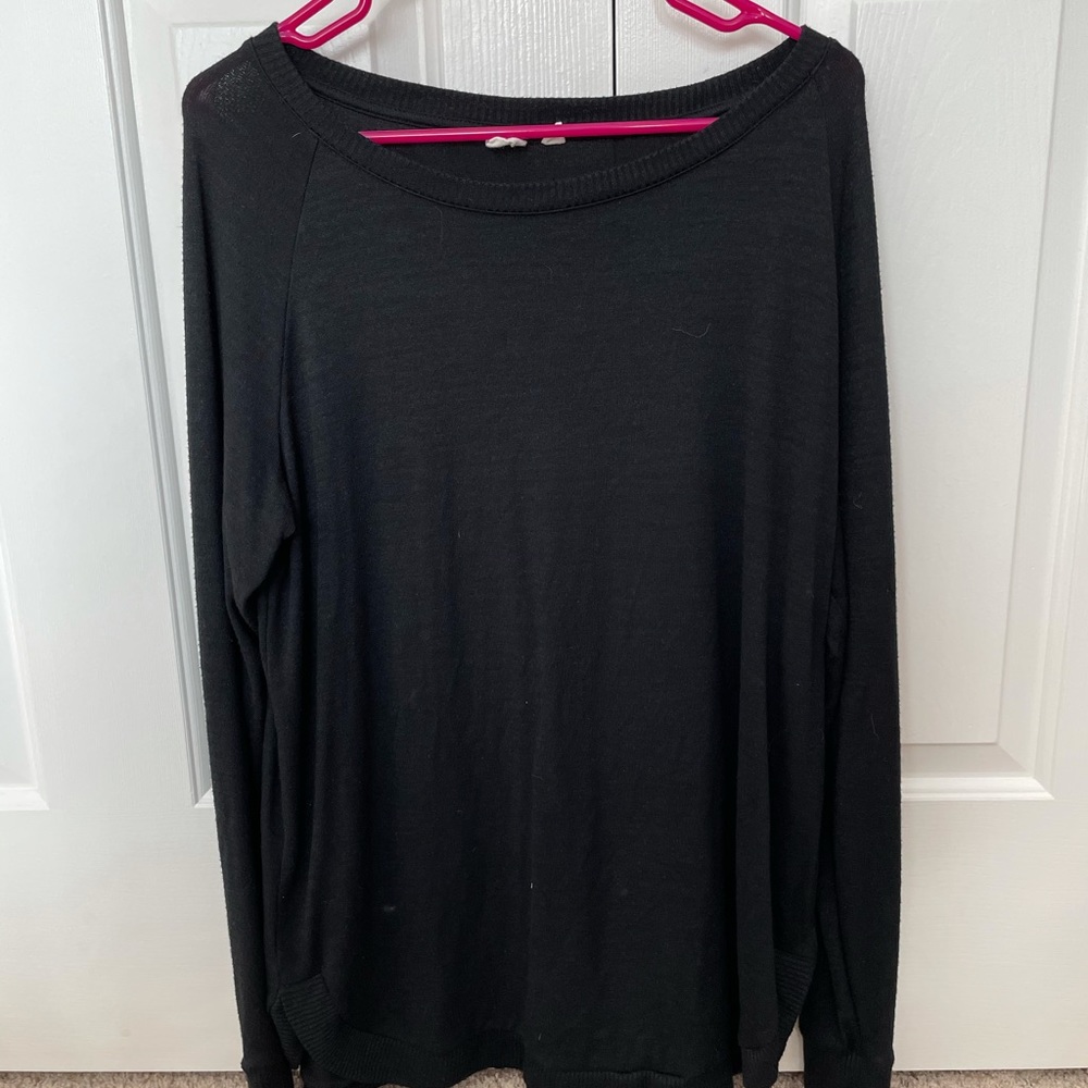 Black long sleeve tee
